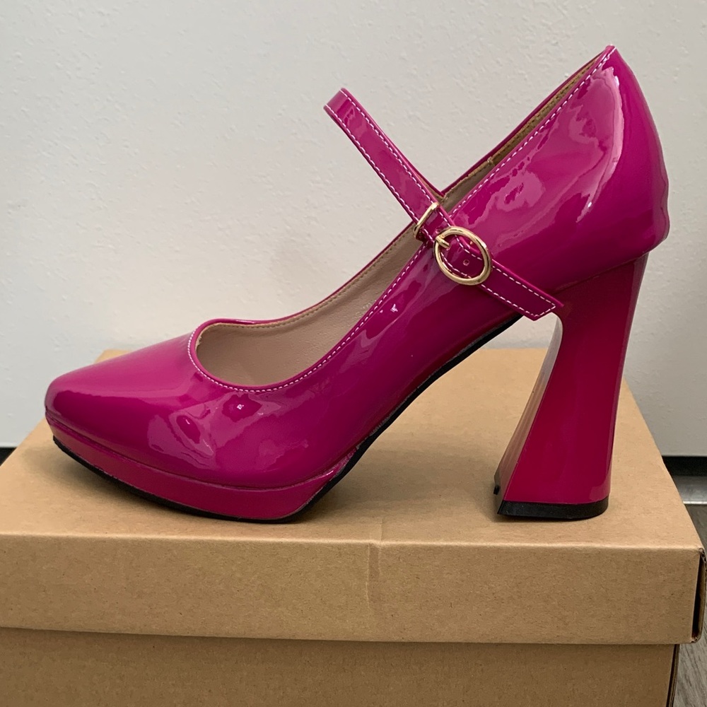 NWB - Pink Patent Leather Mary Jane Heels 9